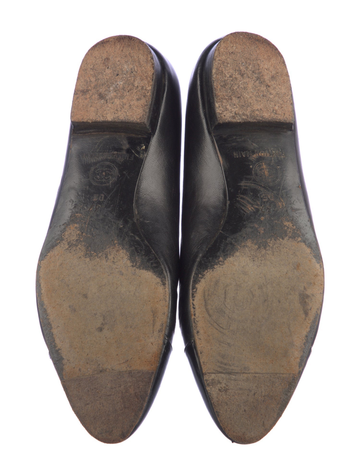 Chanel Interlocking CC Logo Leather Ballet Flats